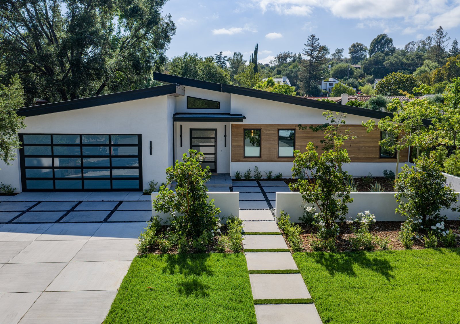 1009 Daly Rd property thumbnail