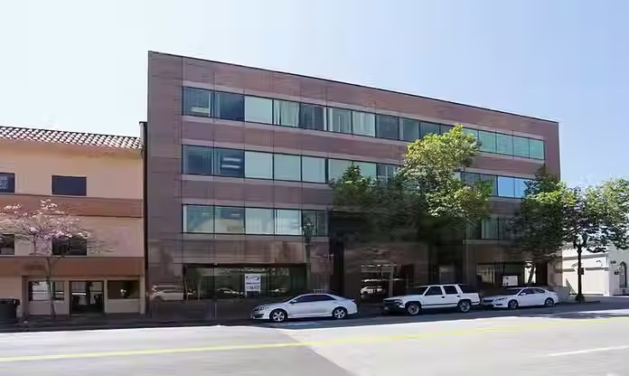 520 E Broadway property thumbnail